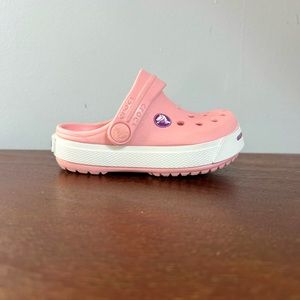 Pink kids crocs 4-5c